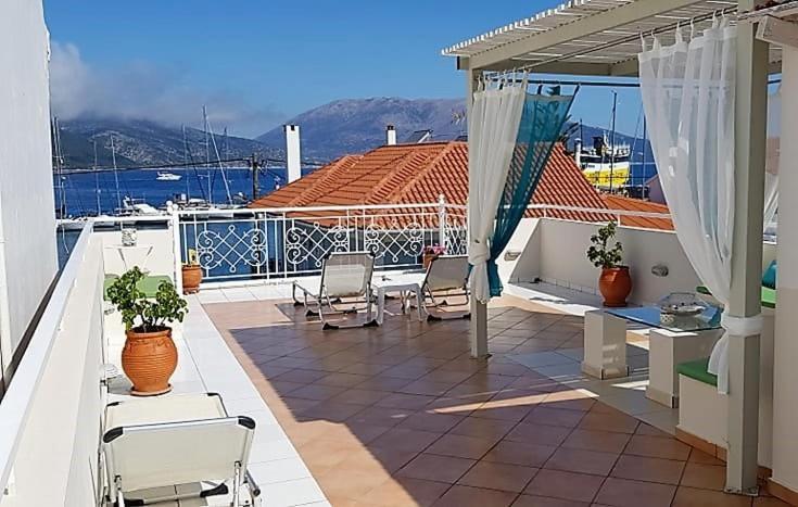 Sea Breeze Apartment Sami  Bagian luar foto